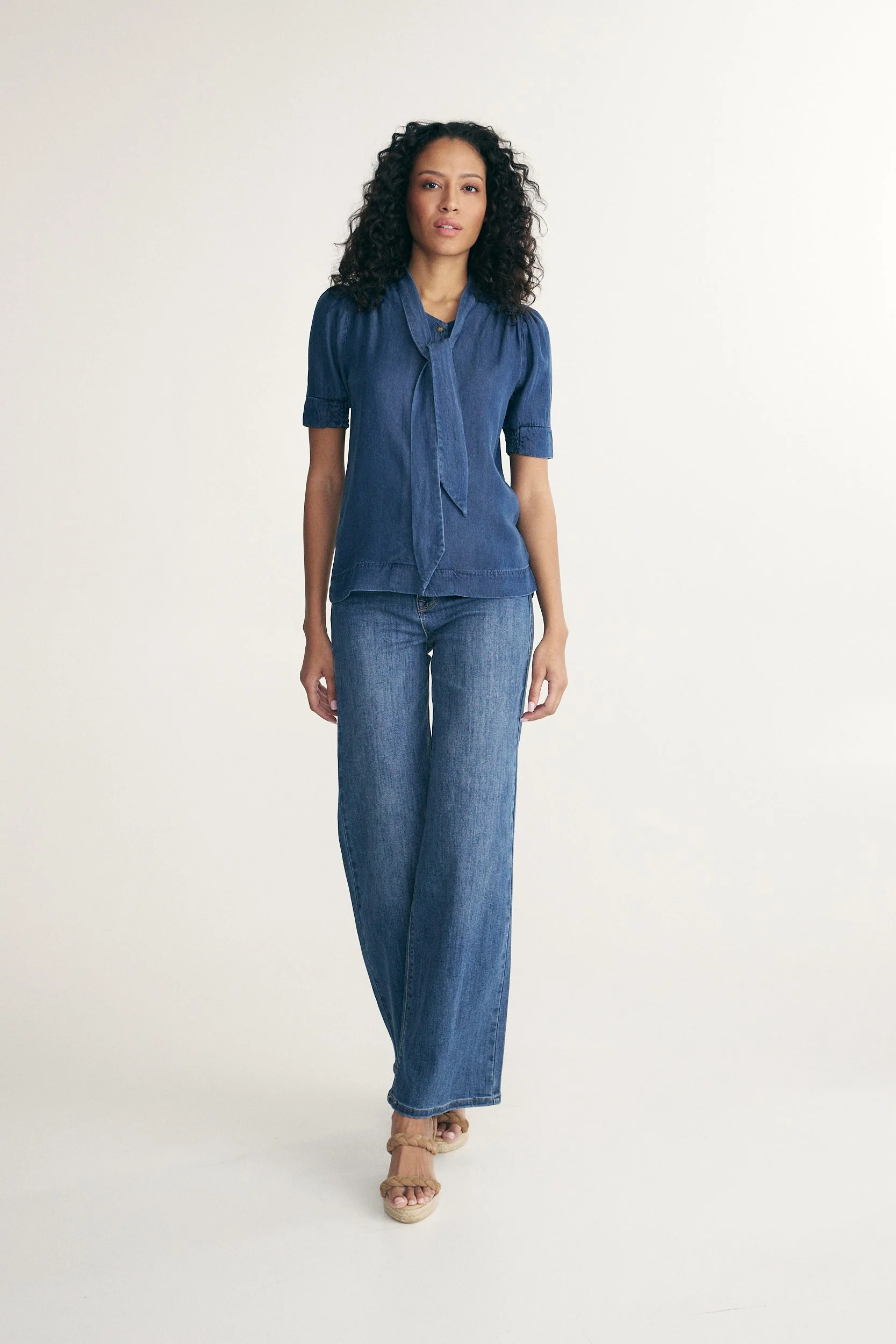 Blouse with tied neck - Image 3