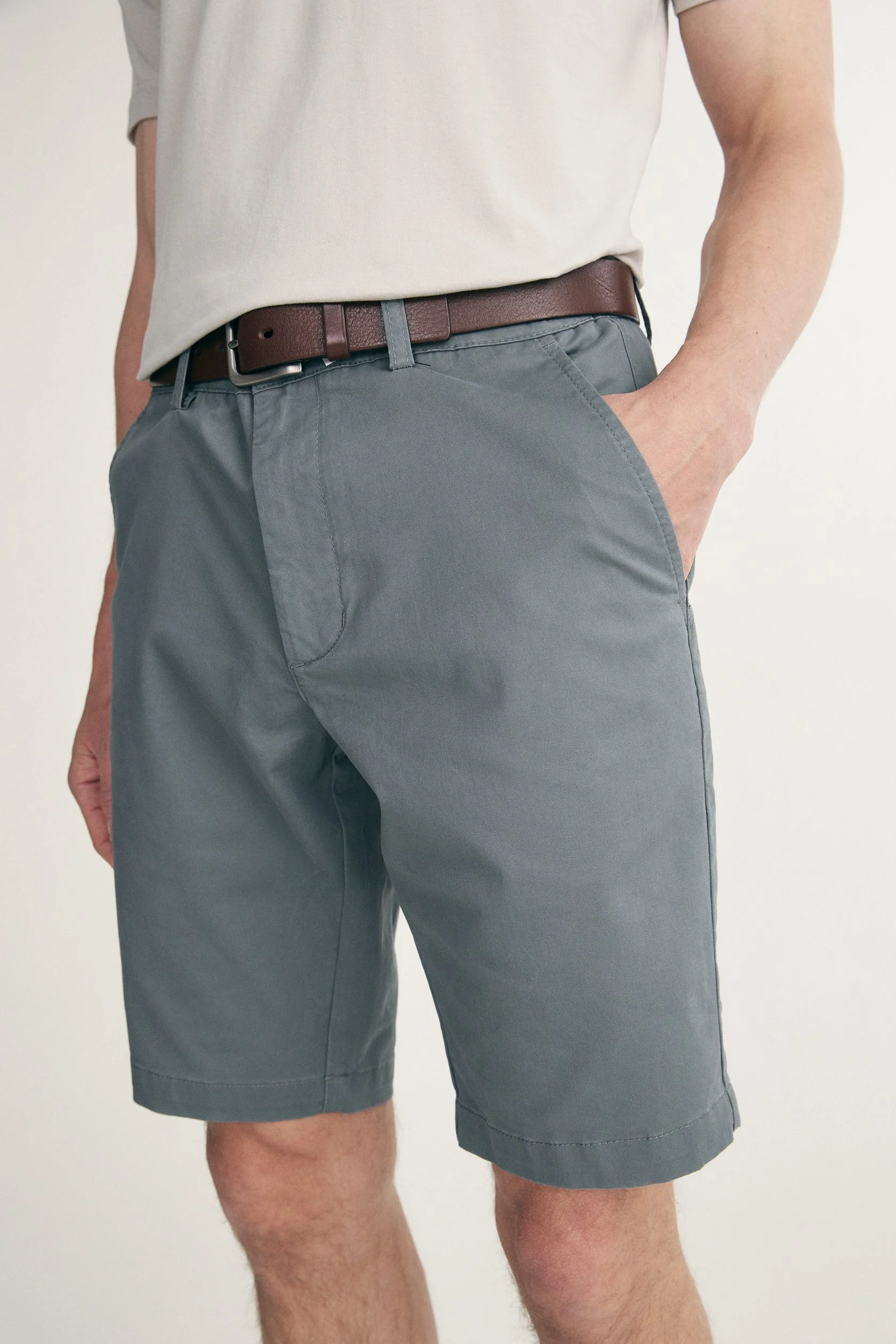 Chino-look bermuda - Image 5