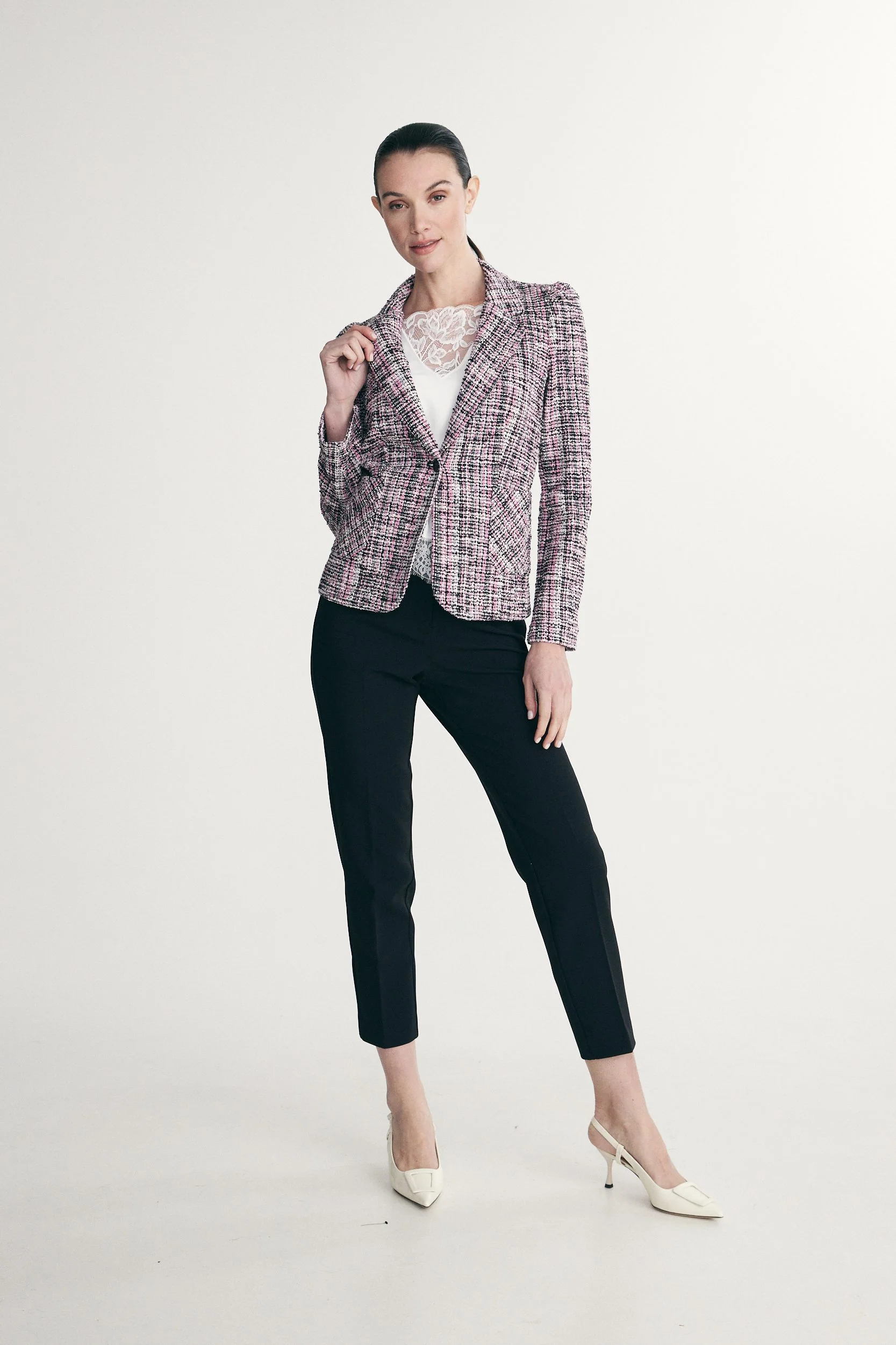 Fitted jacket with puffy sleeve - Image 3