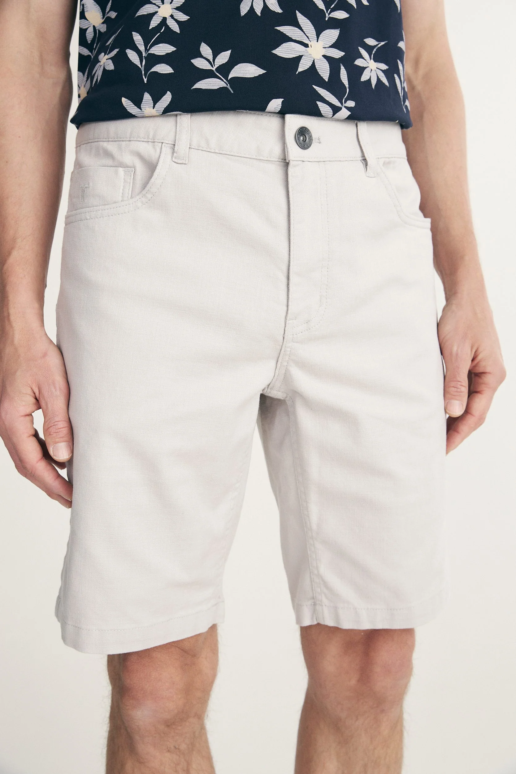 Textured slim fit bermuda