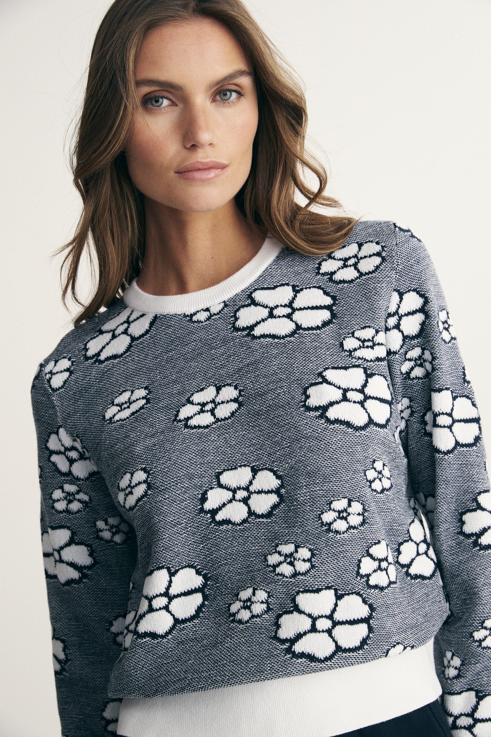 Floral jacquard sweater - Image 4