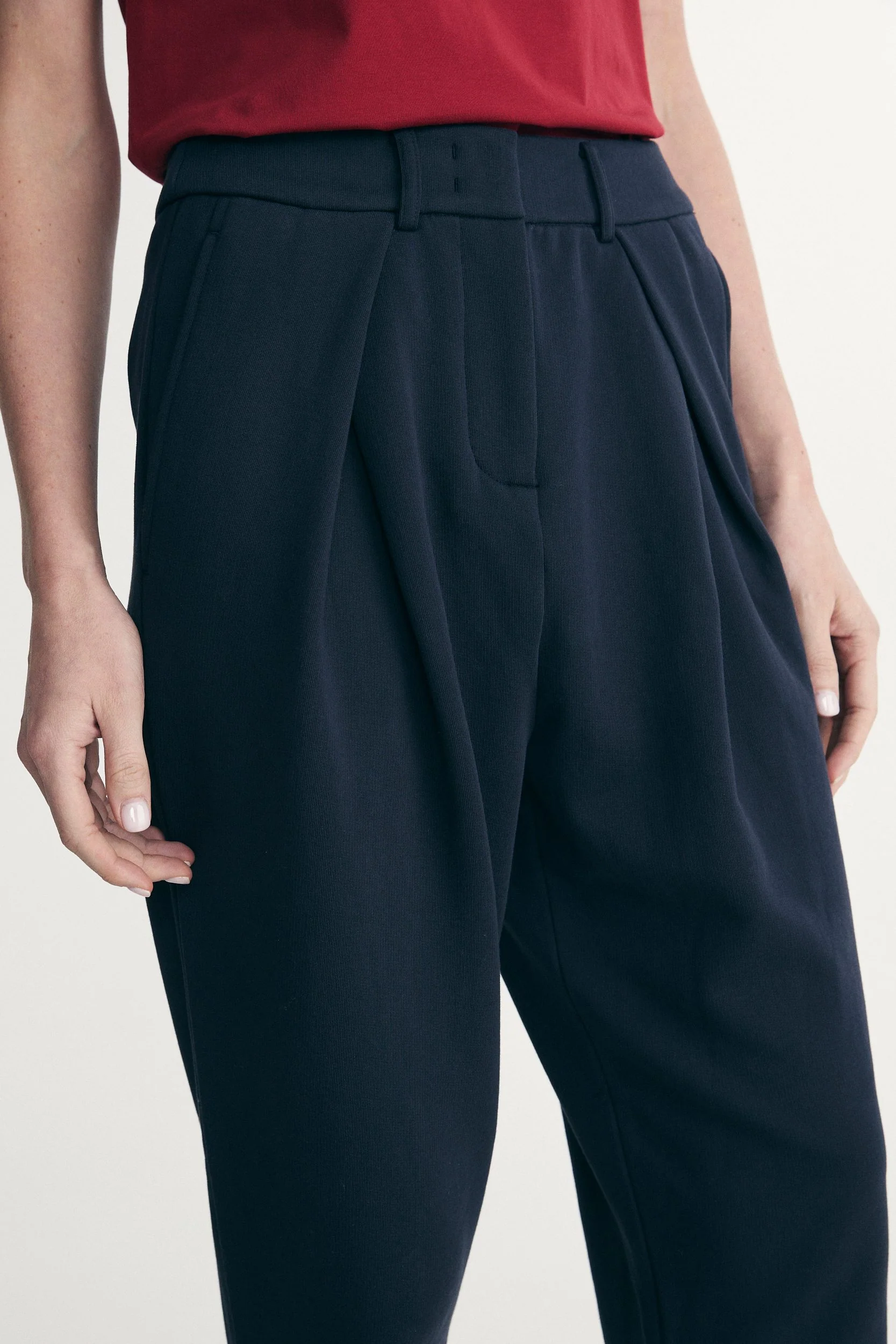 High waist pants with front pleats - Image 6