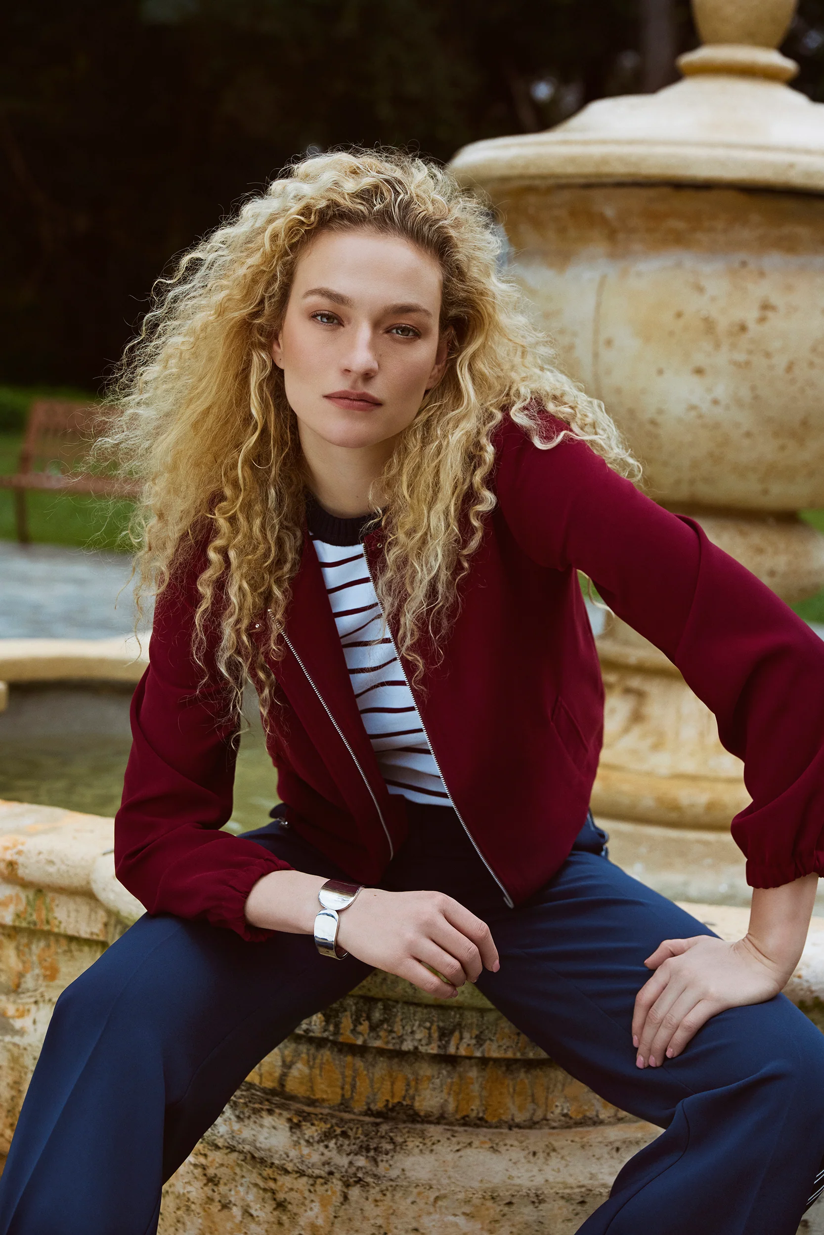 Jacket with drawstring - Image 2