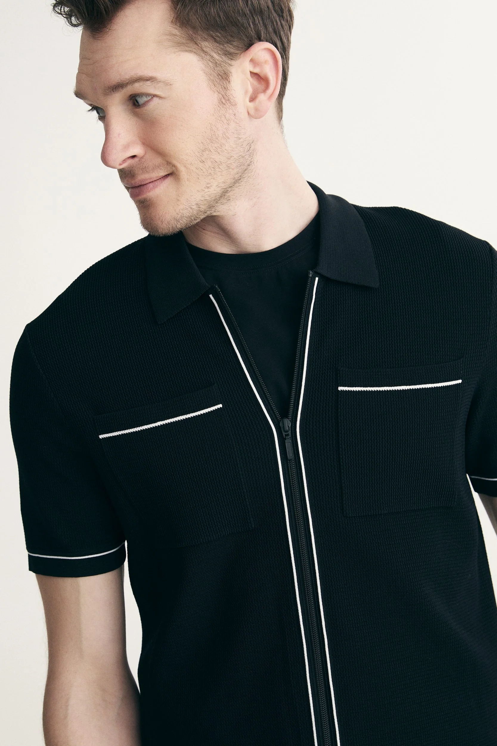 Contrast details knitted shirt with zip