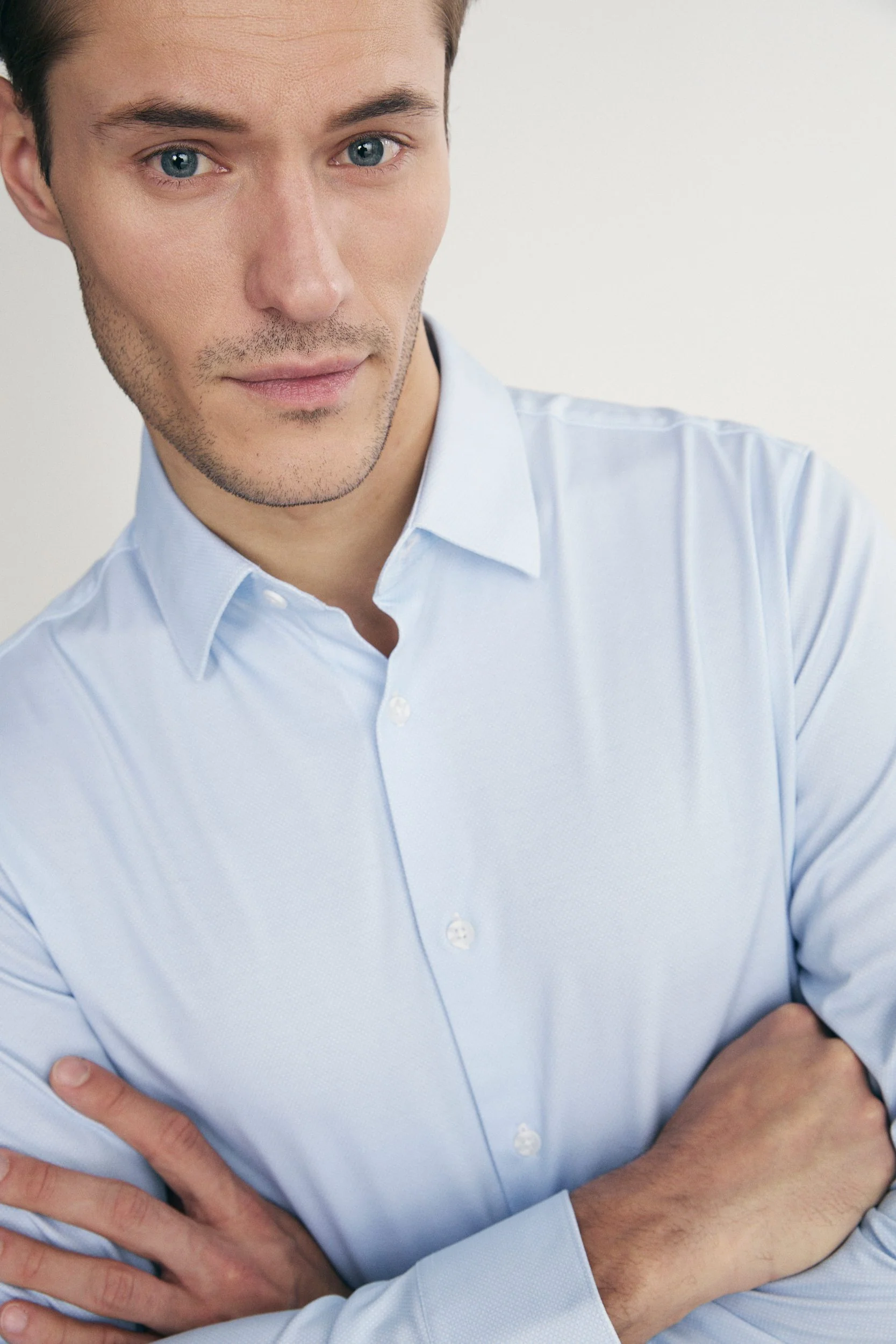 Micro pattern extra-fitted shirt