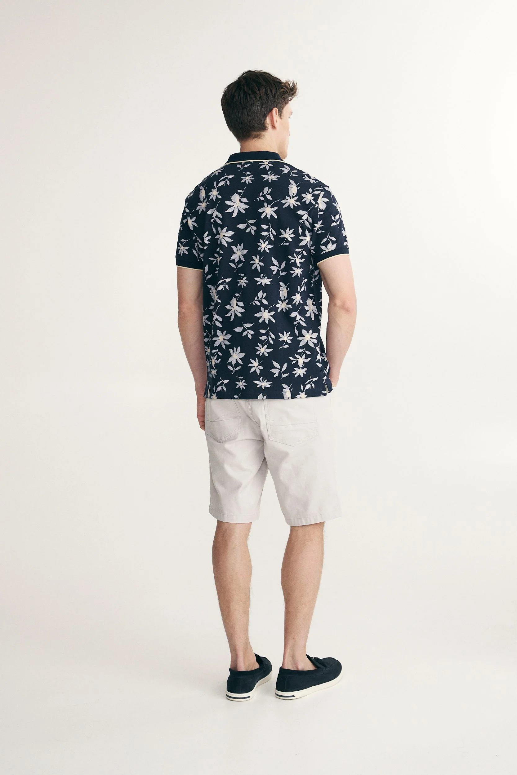 Polo with detail at collar - Image 2