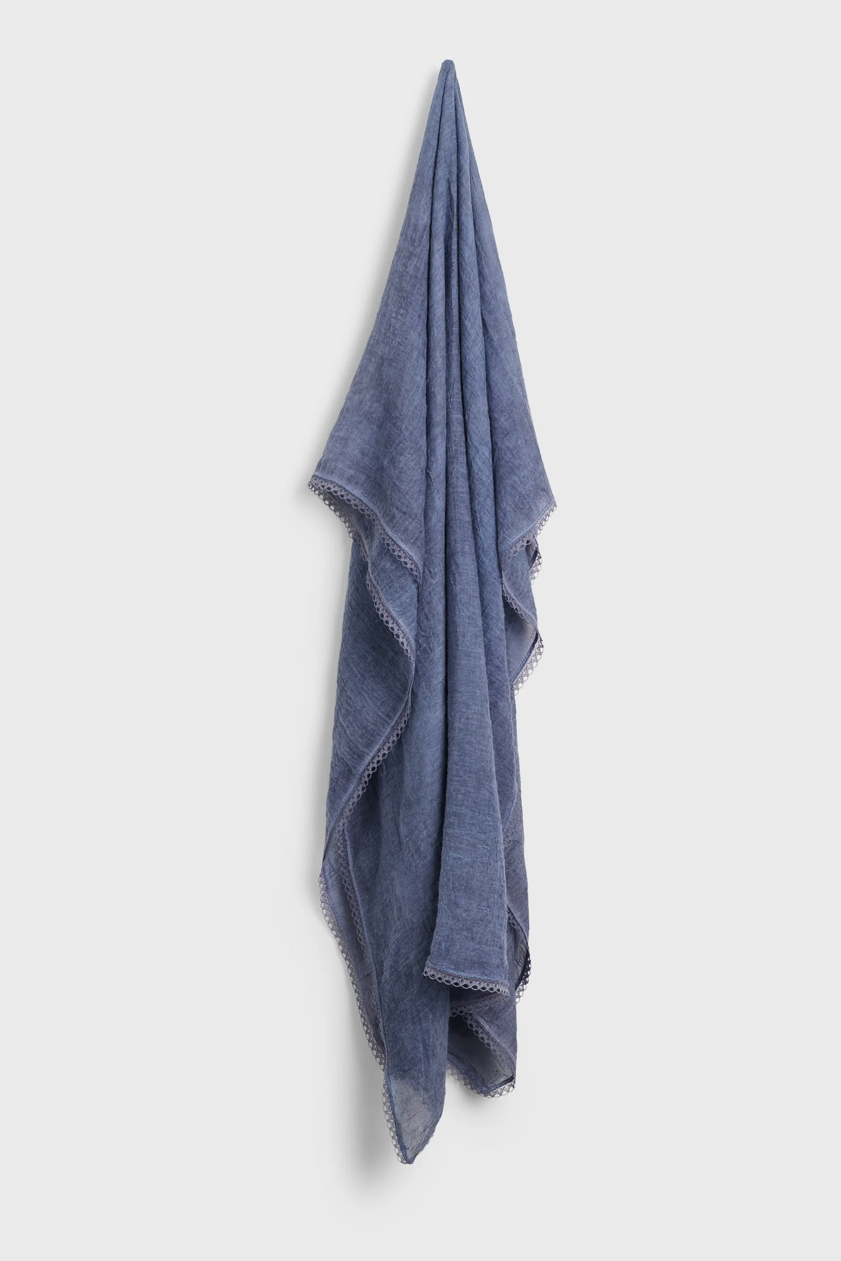 Scarf with lace edge - Image 2
