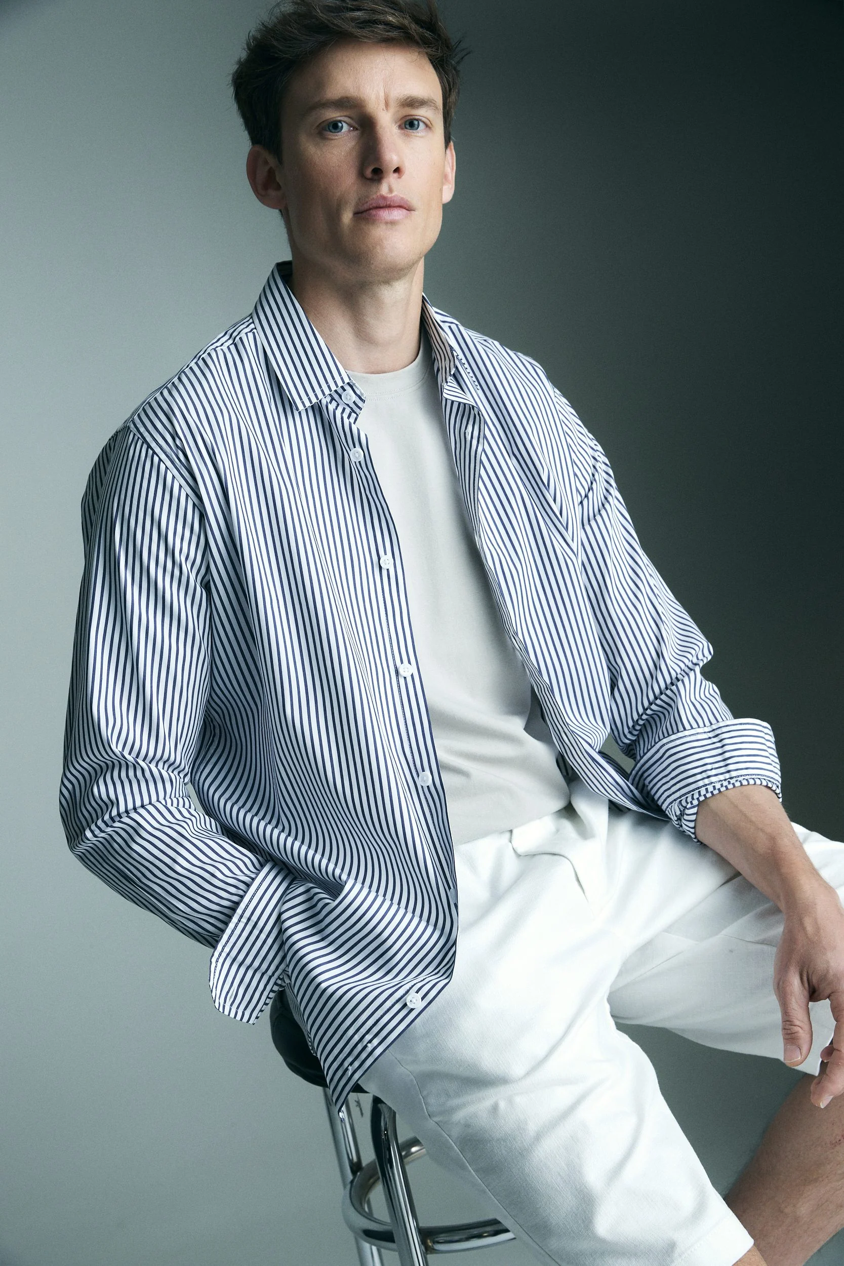 Semi-fitted striped shirt
