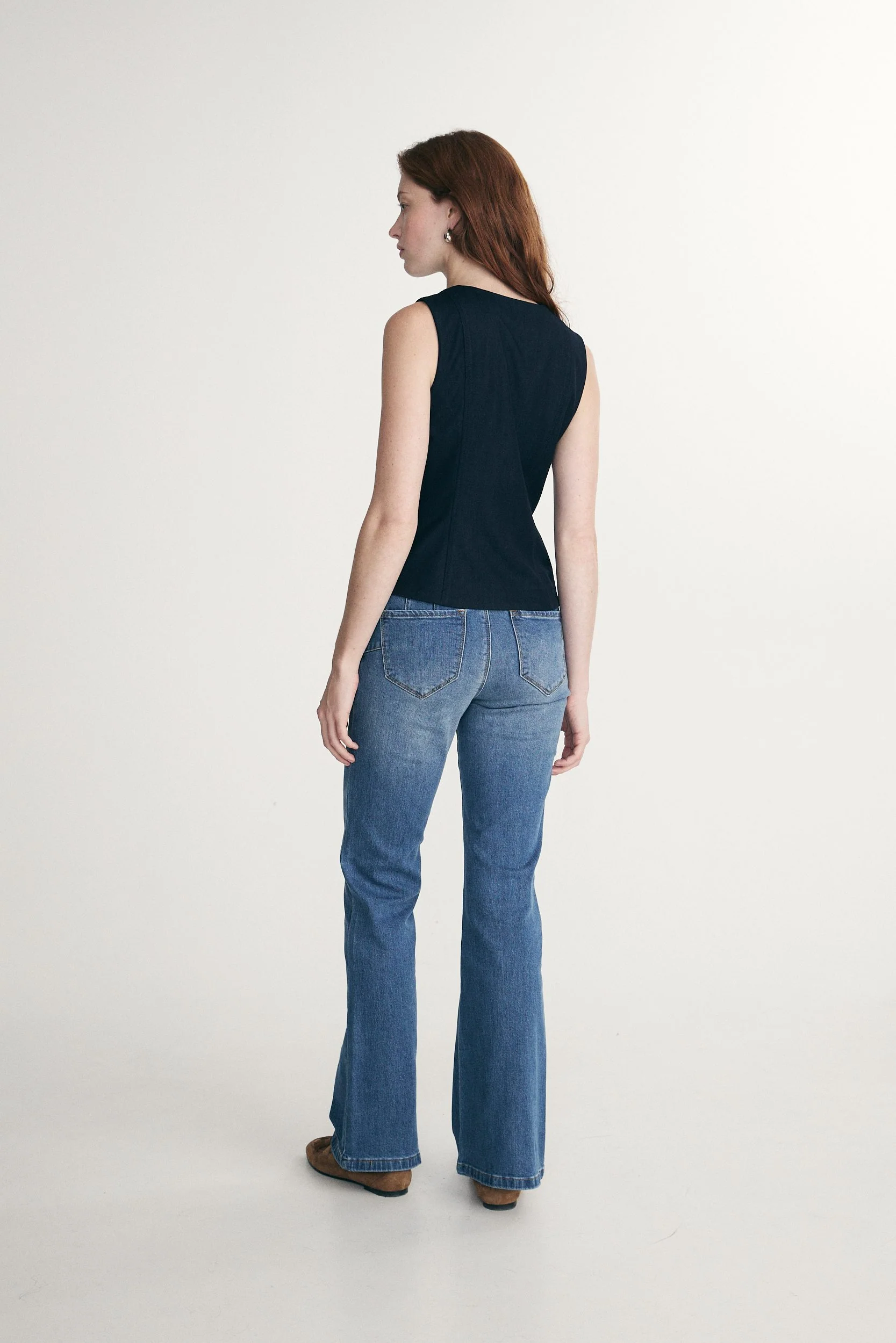 Sleeveless vest - Image 2