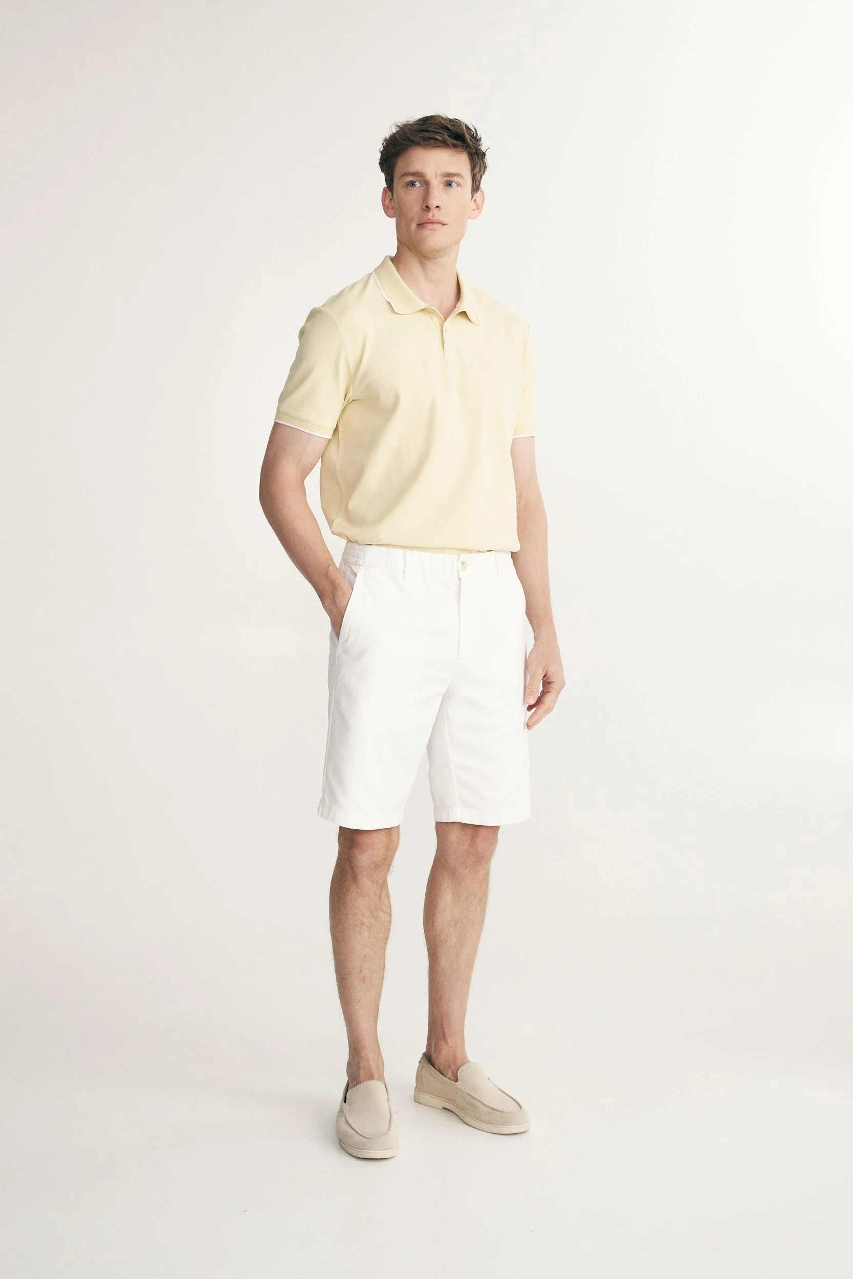 Straight leg bermuda with elastic sides - Image 2