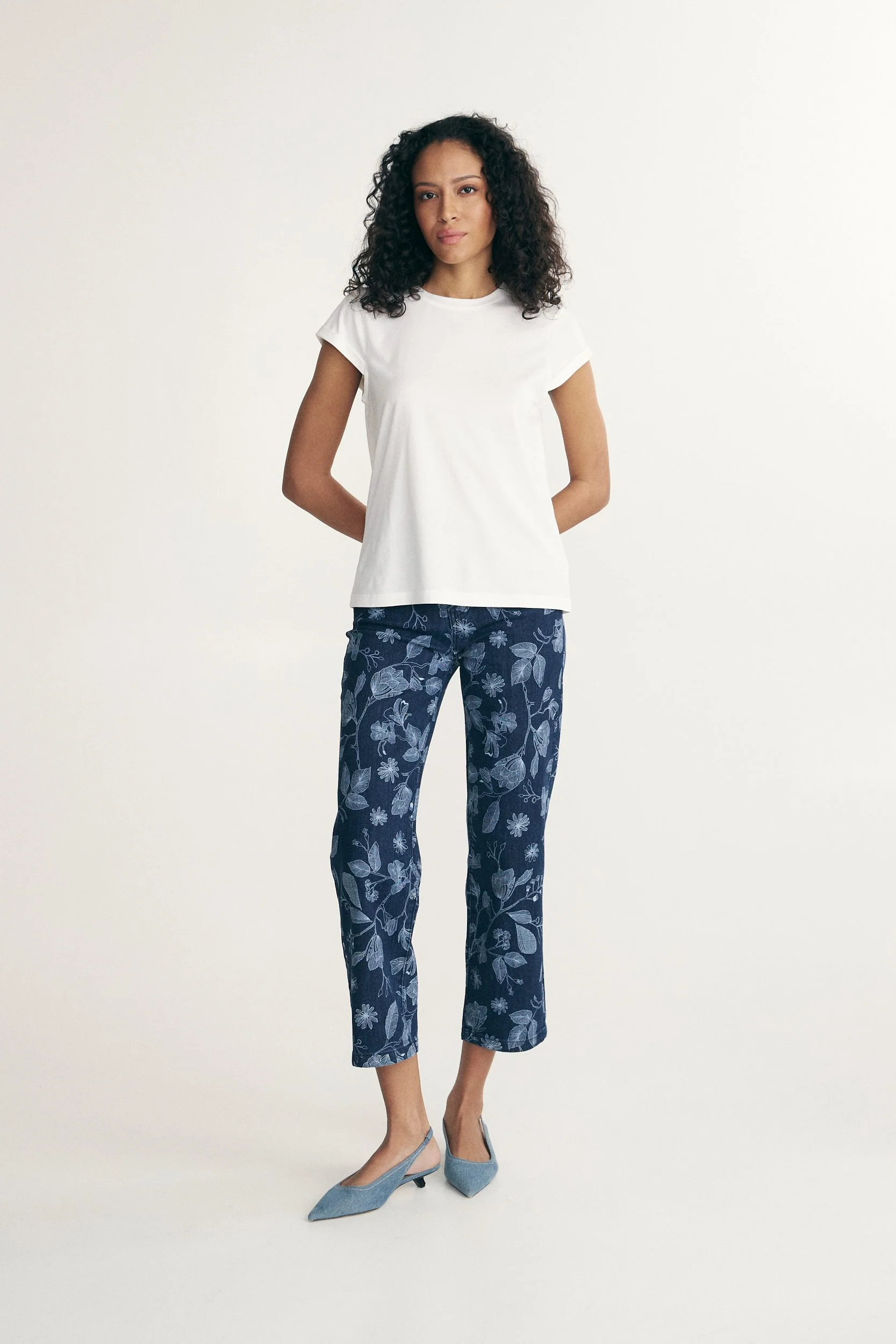 T-shirt with cap sleeve - Image 3