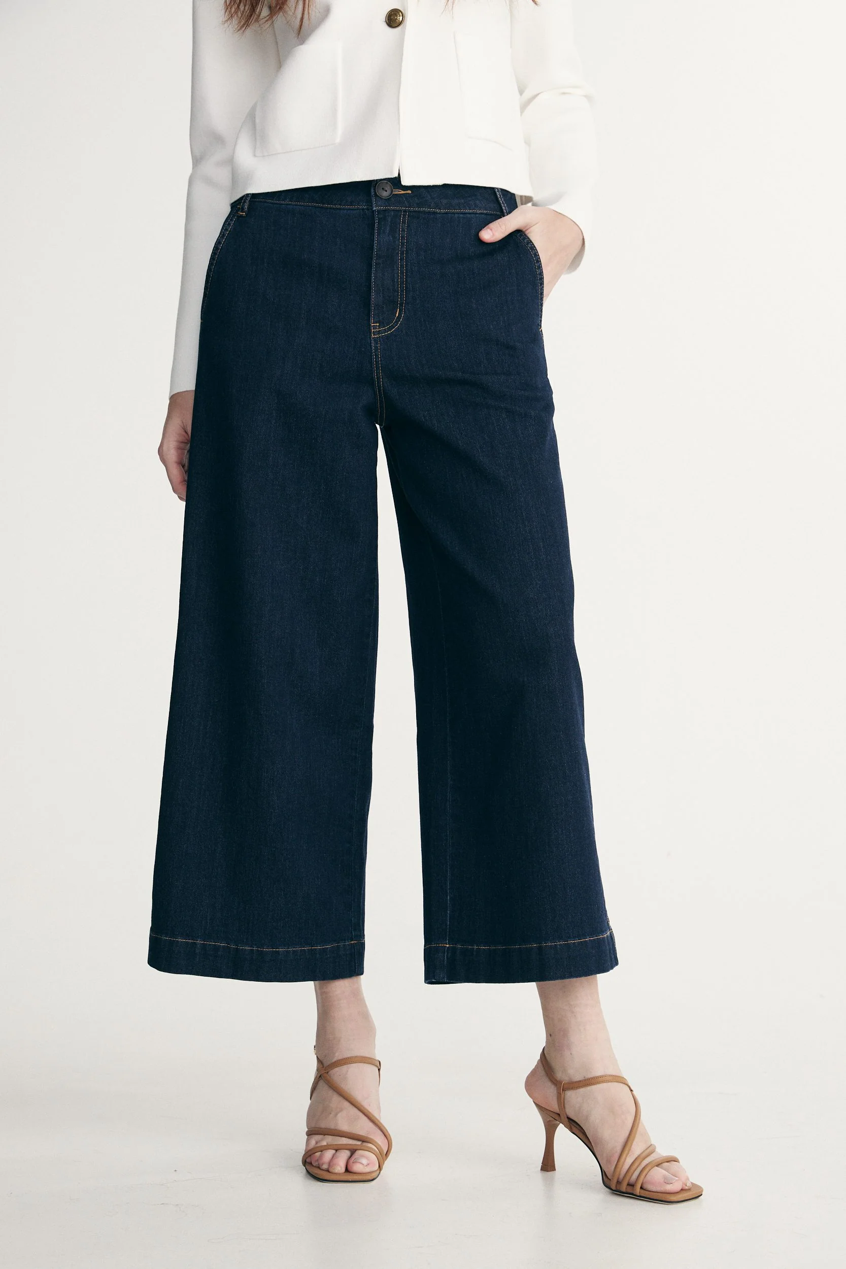 Wide leg crop high waist jean - Image 3